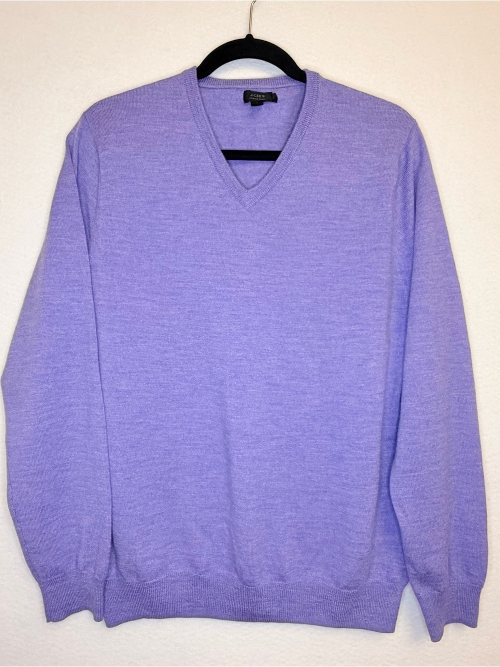 J.Crew Men’s 100% Merino Wool V-Neck Sweater Purple Lavender Medium